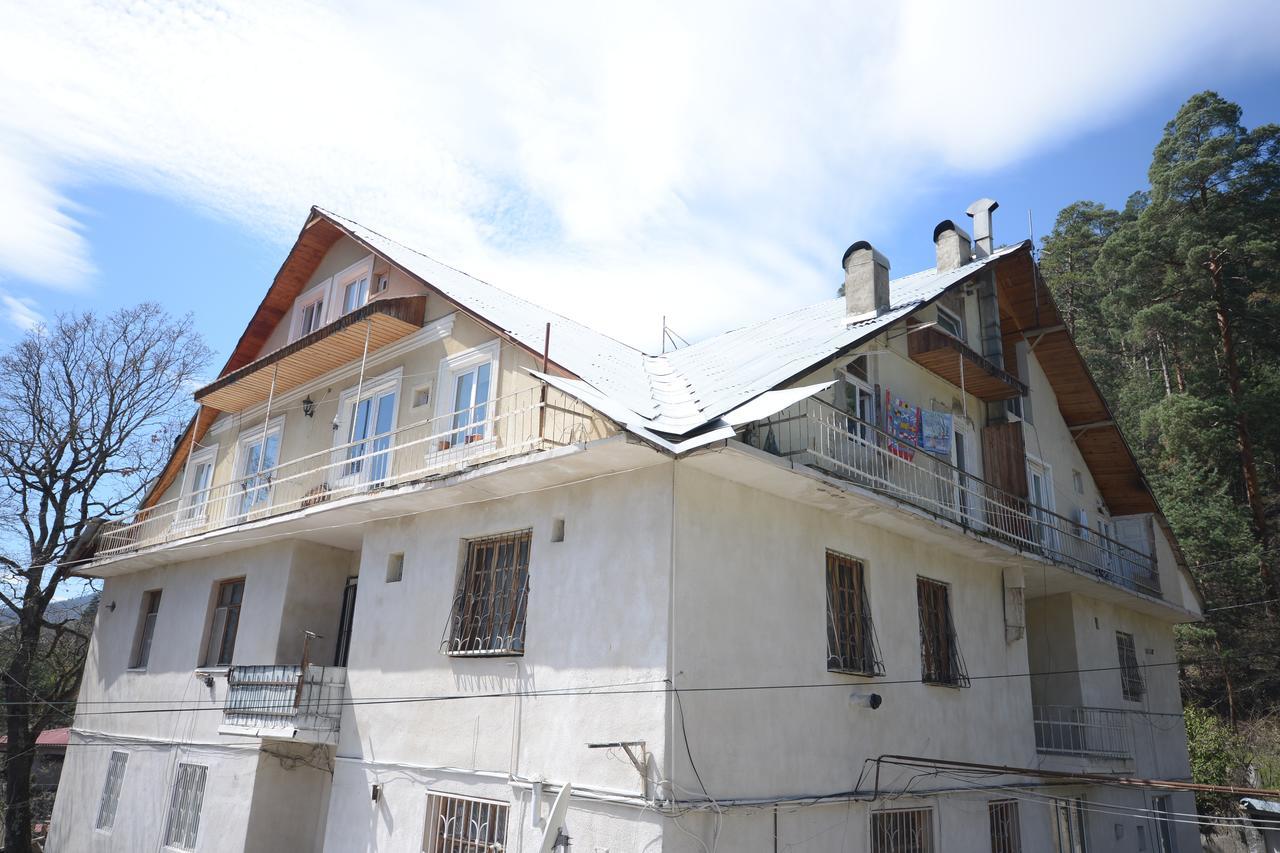 Guest House Likani 2017 Borjomi Eksteriør billede
